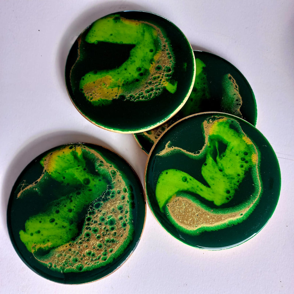 PORTAVASOS EN MADERA RESINADOS - VERDE 6 UNDS